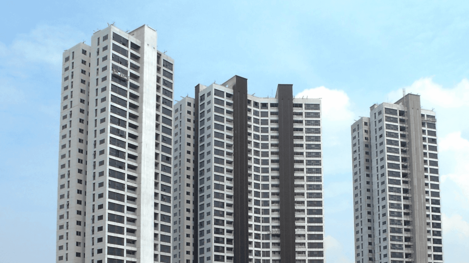 1Park Avenue Gandaria apartemen keluarga dengan kolam anak dan playground